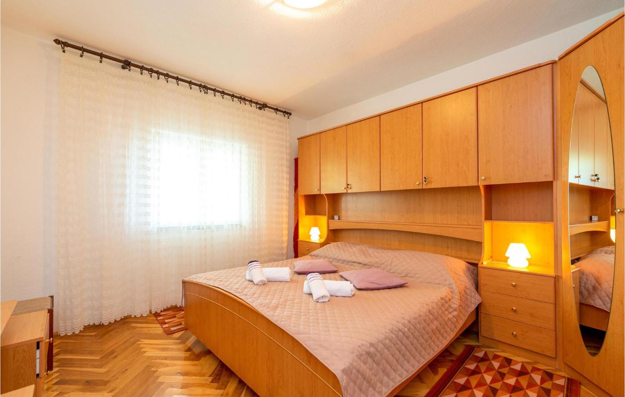 Lovely Apartment In Rovanjska With House Sea View Eksteriør bilde