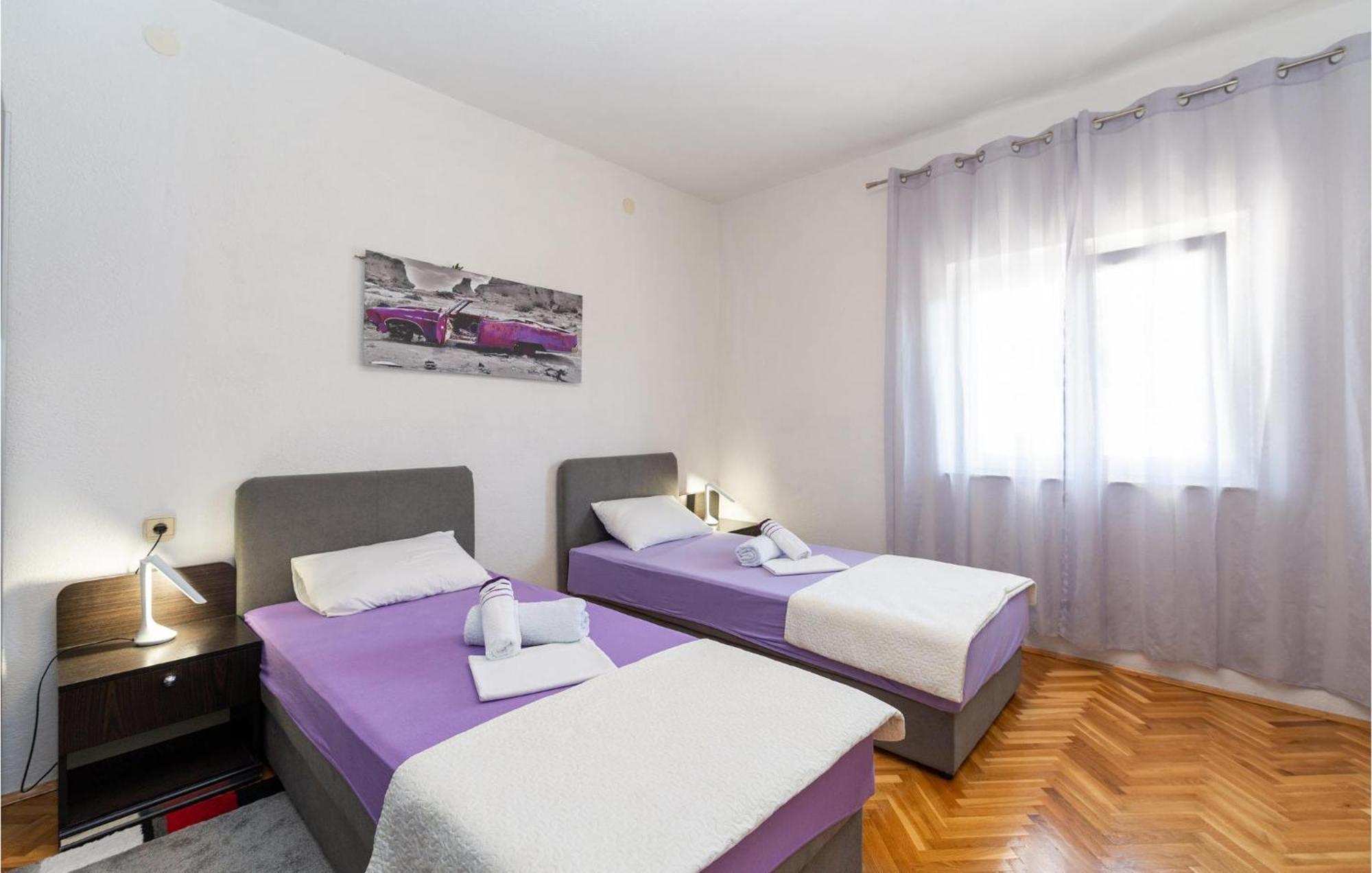 Lovely Apartment In Rovanjska With House Sea View Eksteriør bilde