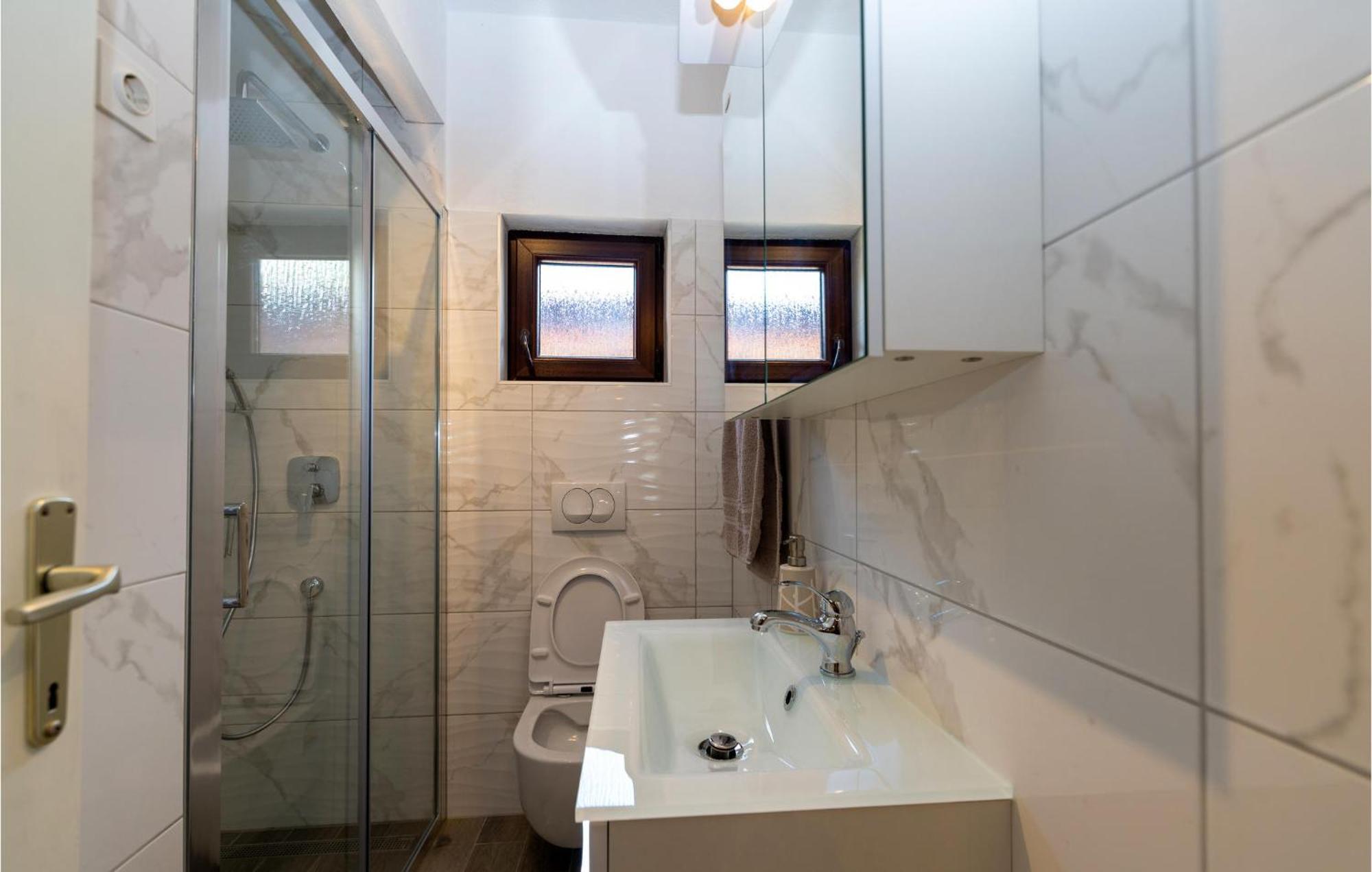 Lovely Apartment In Rovanjska With House Sea View Eksteriør bilde