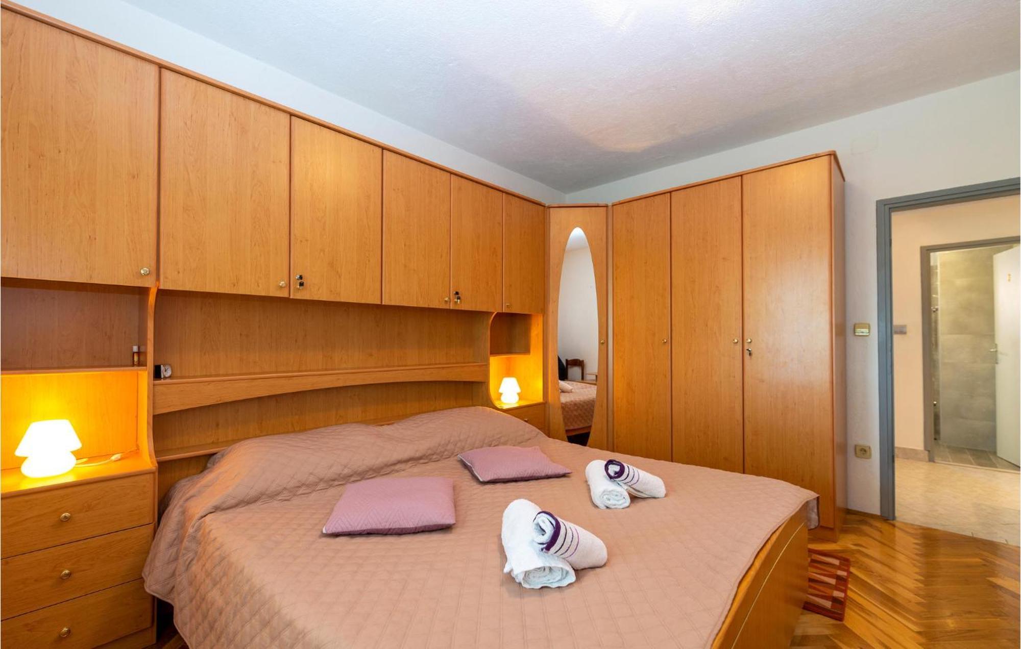 Lovely Apartment In Rovanjska With House Sea View Eksteriør bilde