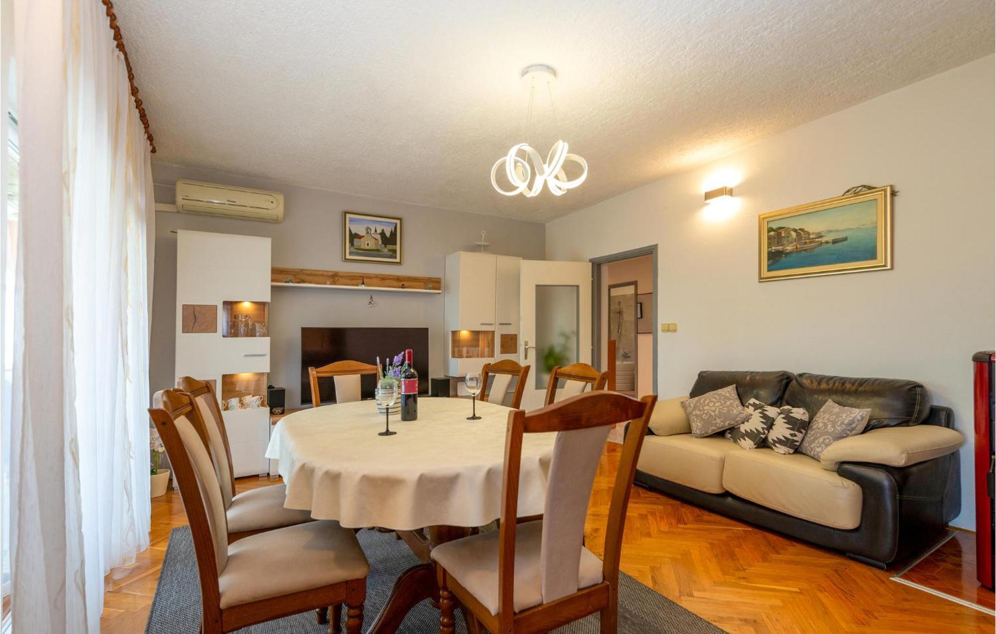 Lovely Apartment In Rovanjska With House Sea View Eksteriør bilde